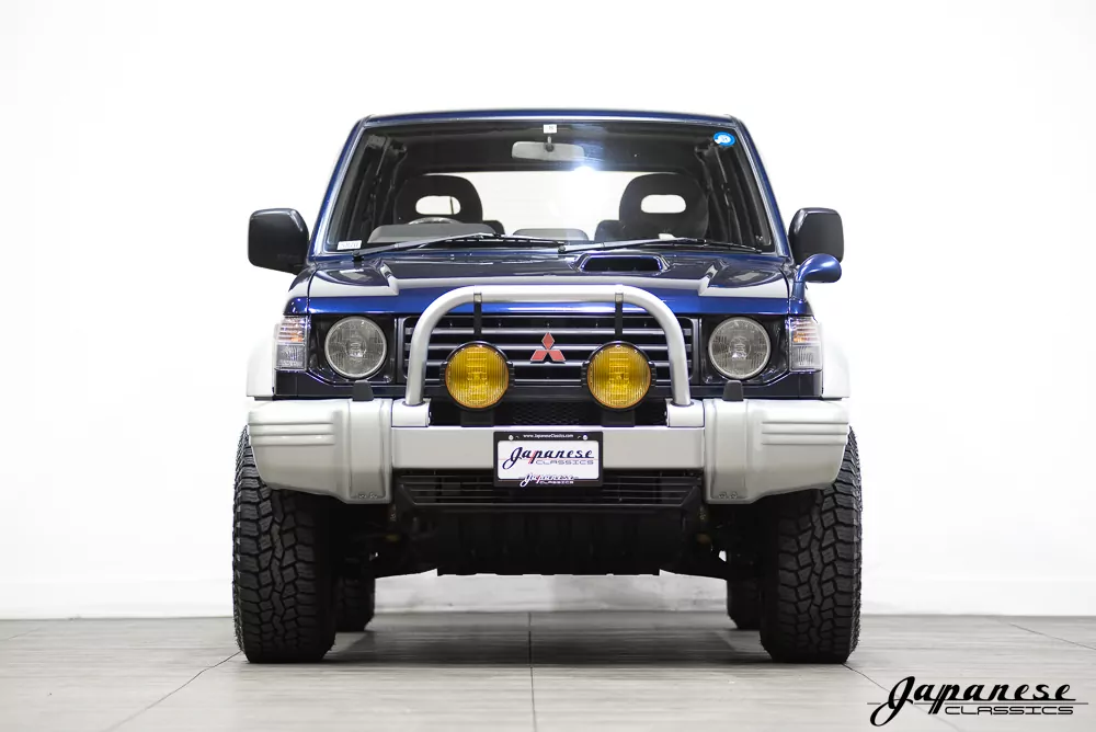 1993 Mitsubishi Pajero JDM car for sale — photo 2 of 25