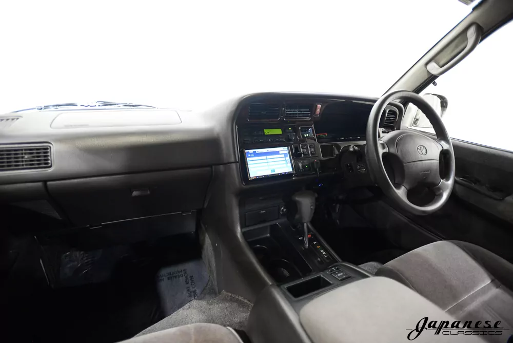 1998 Toyota HiAce JDM car for sale — photo 10 of 25