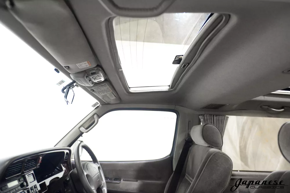 1998 Toyota HiAce JDM car for sale — photo 9 of 25