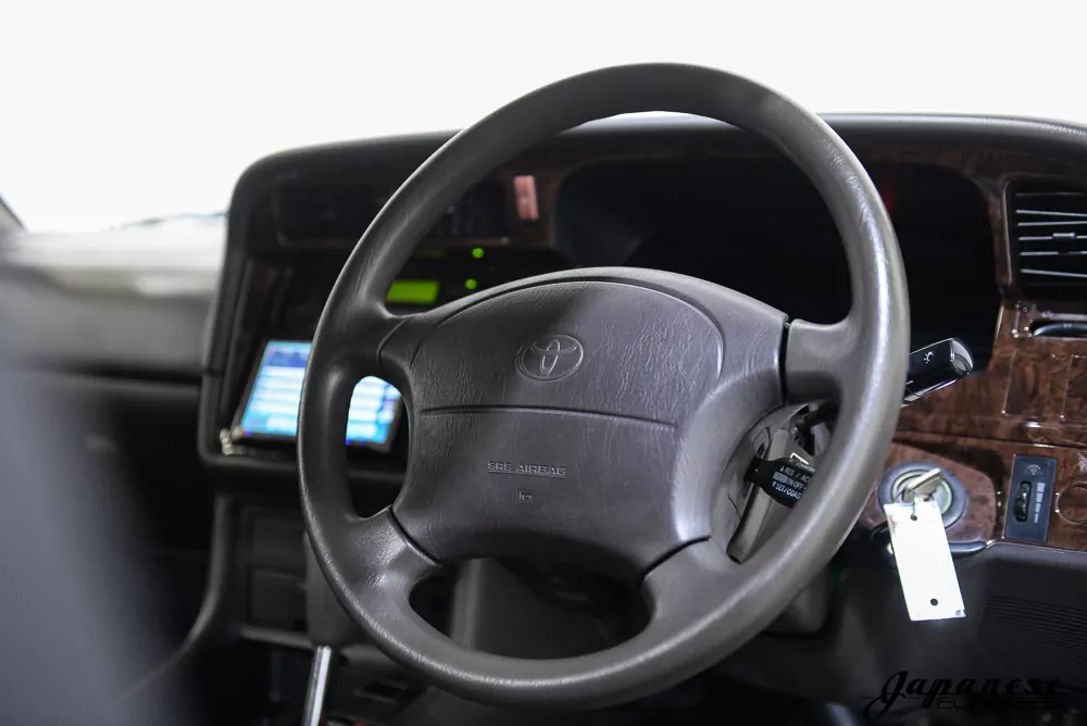 1998 Toyota HiAce JDM car for sale — photo 14 of 25