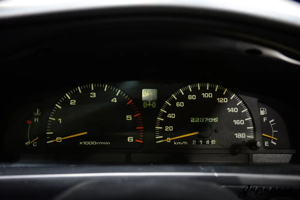 1997 Toyota Hilux Surf JDM car for sale — photo 15 of 25