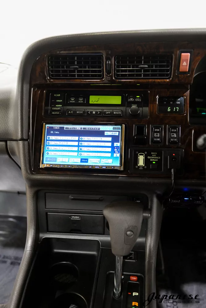 1998 Toyota HiAce JDM car for sale — photo 11 of 25