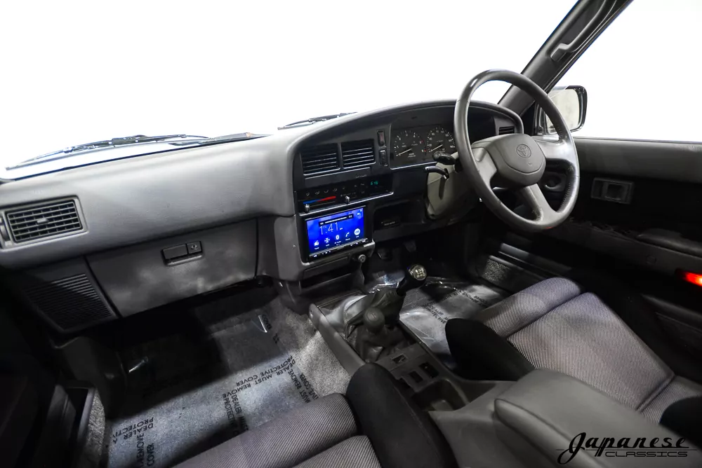 1992 Toyota Hilux Surf JDM car for sale — photo 9 of 25