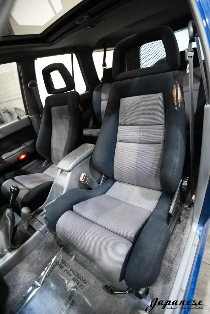 1992 Toyota Hilux Surf JDM car for sale — photo 15 of 25