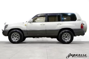 1998 Toyota Land Cruiser UZJ100 – Japanese Classics