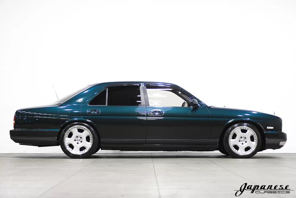 1994 Nissan Cima JDM car for sale — photo 5 of 25