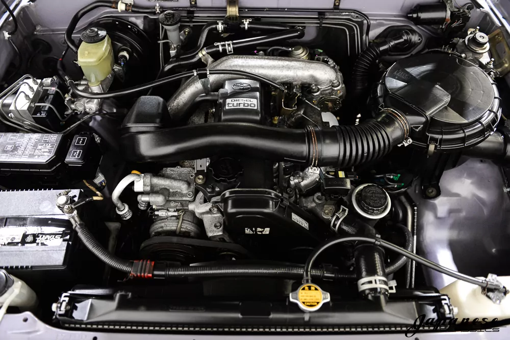 1996 Toyota Hilux Surf JDM car for sale — photo 24 of 25