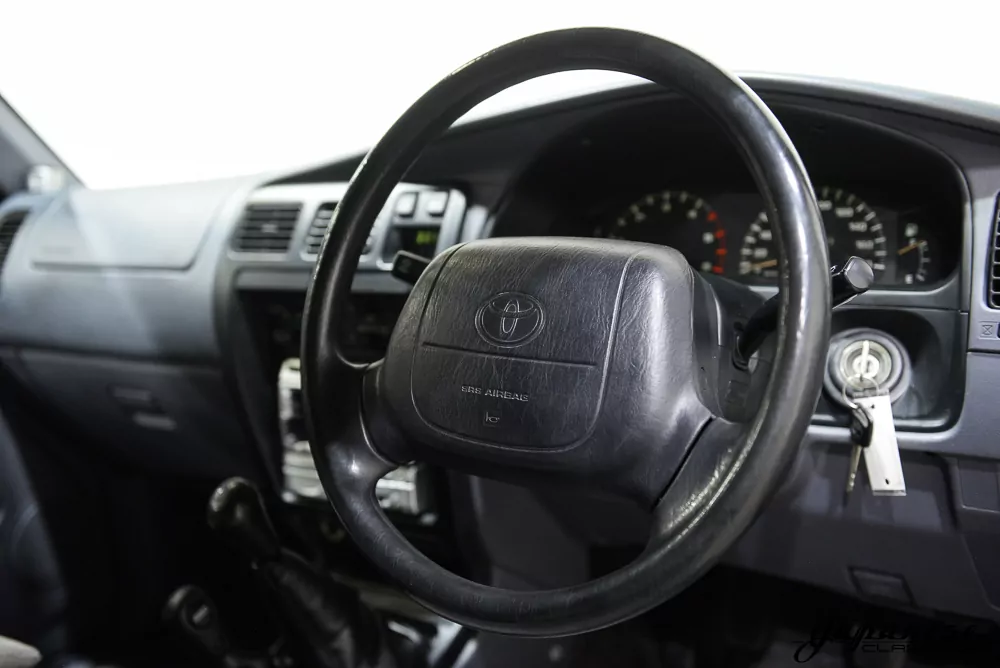 1996 Toyota Hilux Surf JDM car for sale — photo 13 of 25