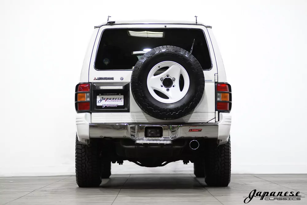 1998 Mitsubishi Pajero JDM car for sale — photo 7 of 25