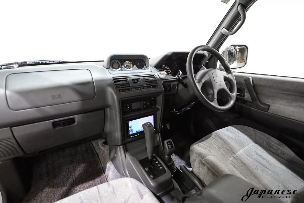 1998 Mitsubishi Pajero JDM car for sale — photo 9 of 25