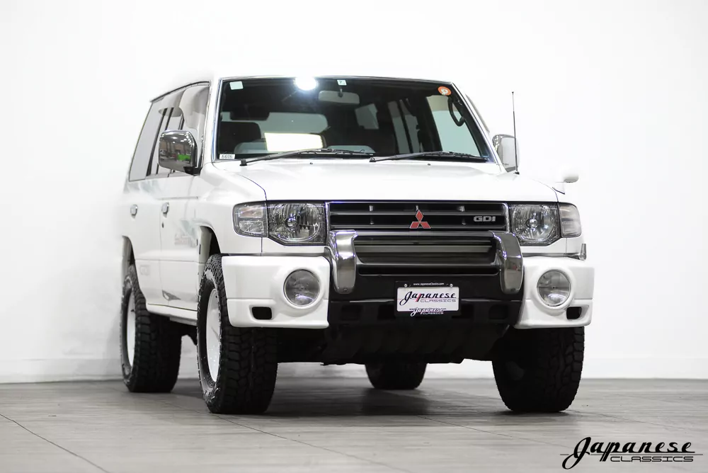 1998 Mitsubishi Pajero JDM car for sale — photo 3 of 25