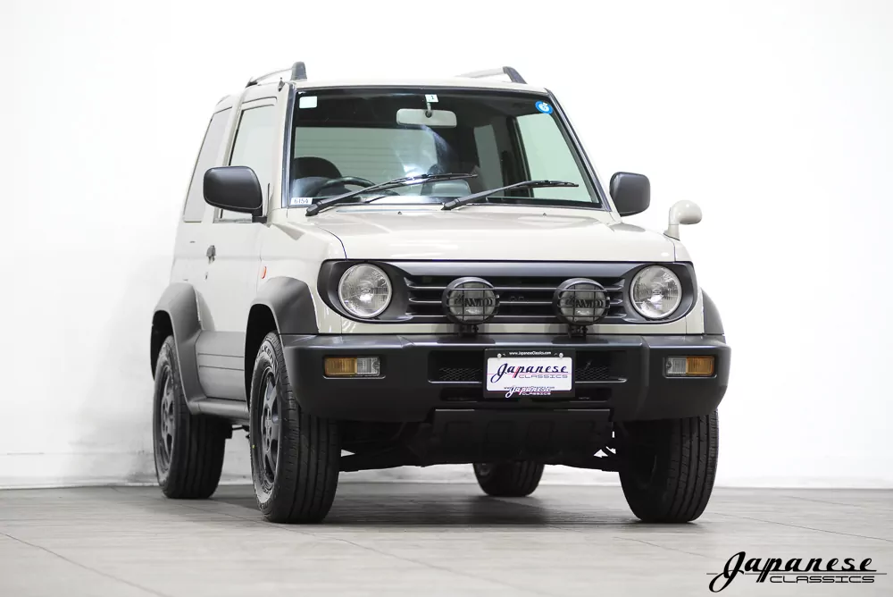 1997 Mitsubishi Pajero JDM car for sale — photo 3 of 25