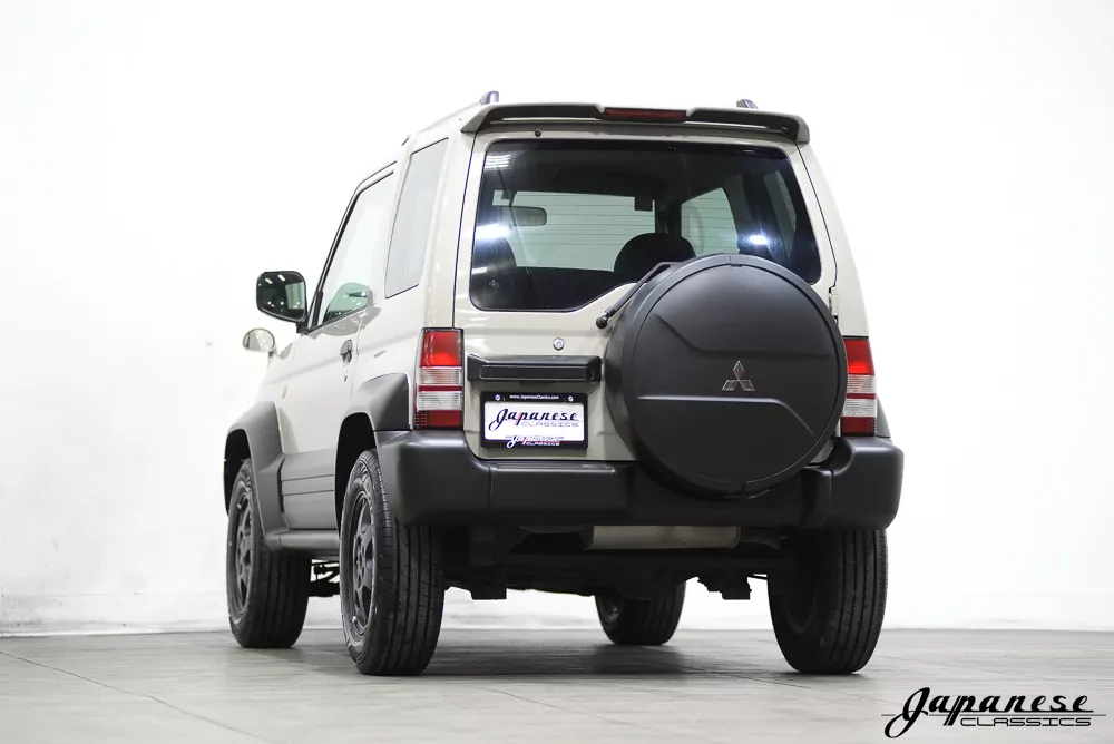 1997 Mitsubishi Pajero JDM car for sale — photo 6 of 25