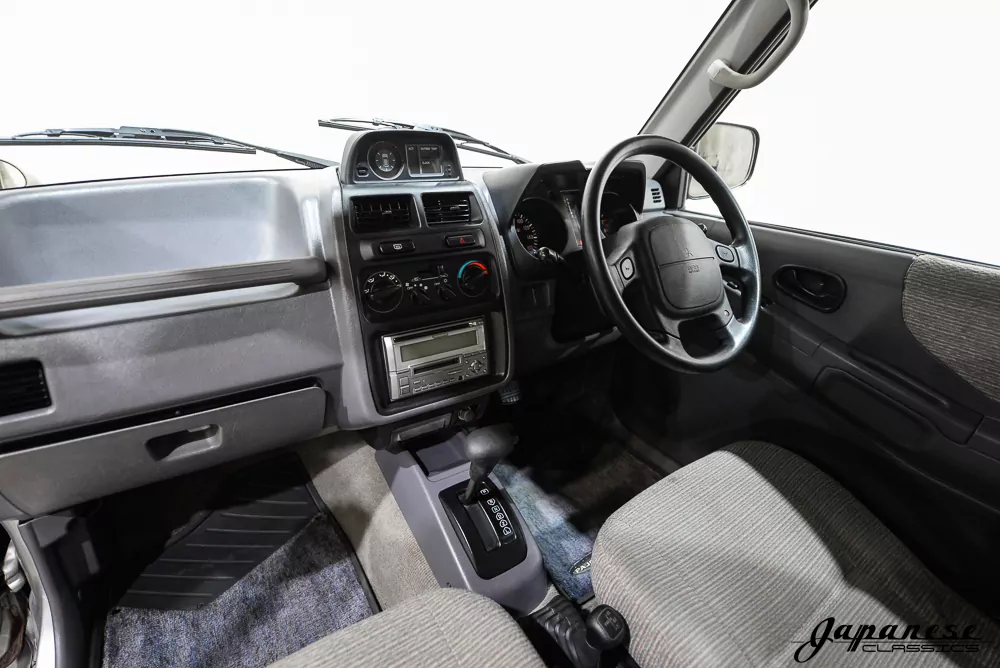 1997 Mitsubishi Pajero JDM car for sale — photo 9 of 25