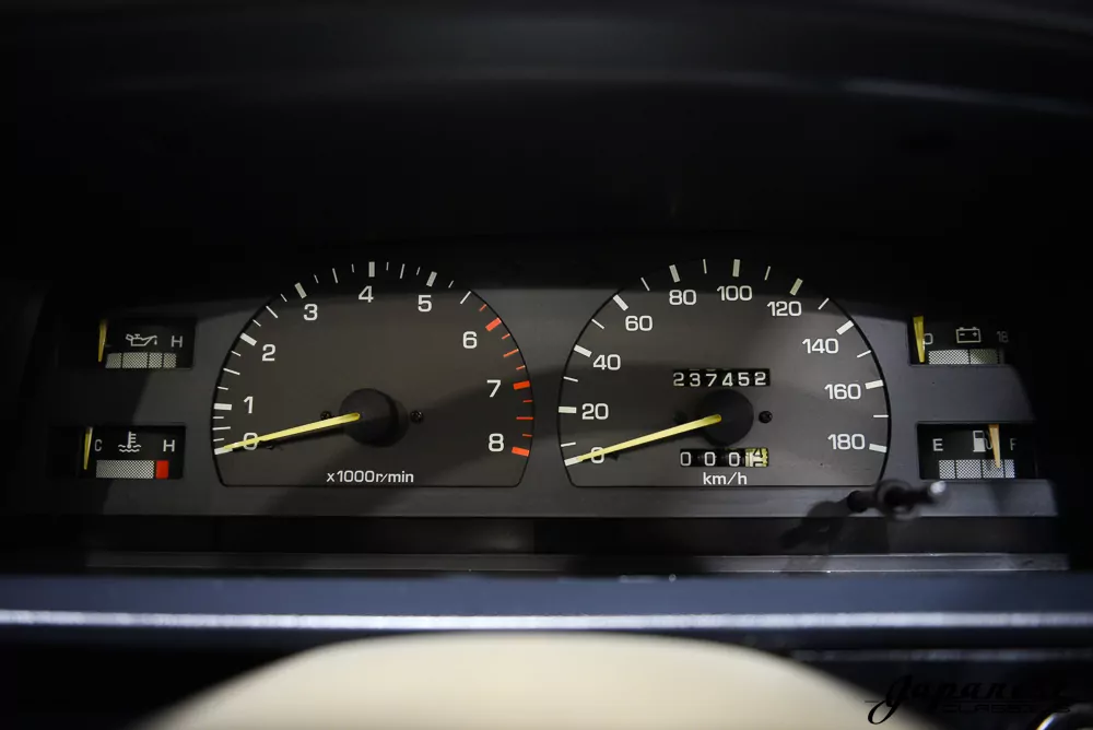 1994 Toyota Hilux Surf JDM car for sale — photo 13 of 25