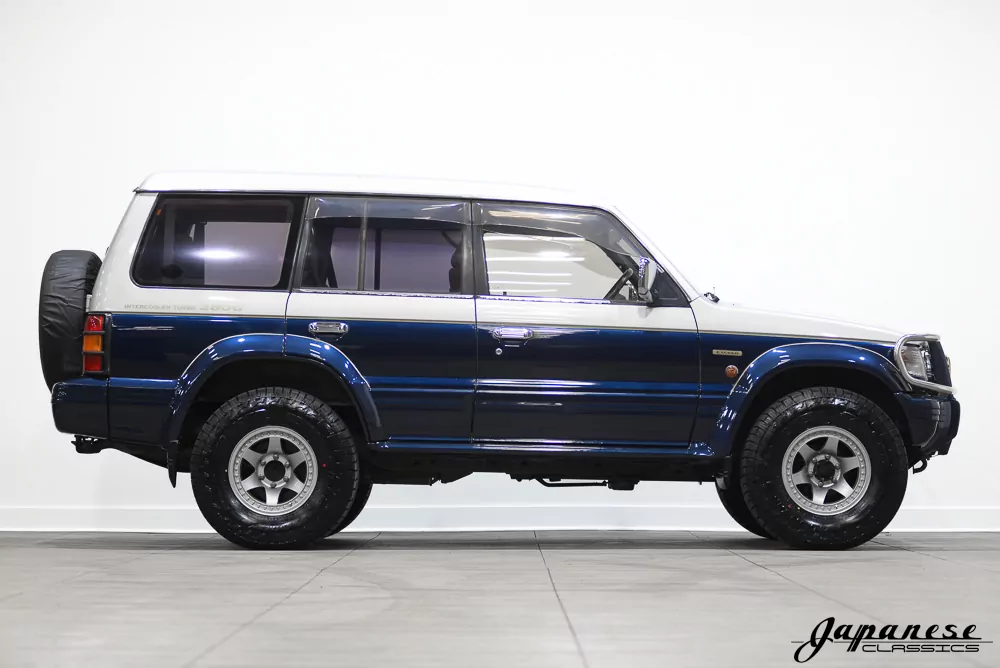 1995 Mitsubishi Pajero JDM car for sale — photo 5 of 25