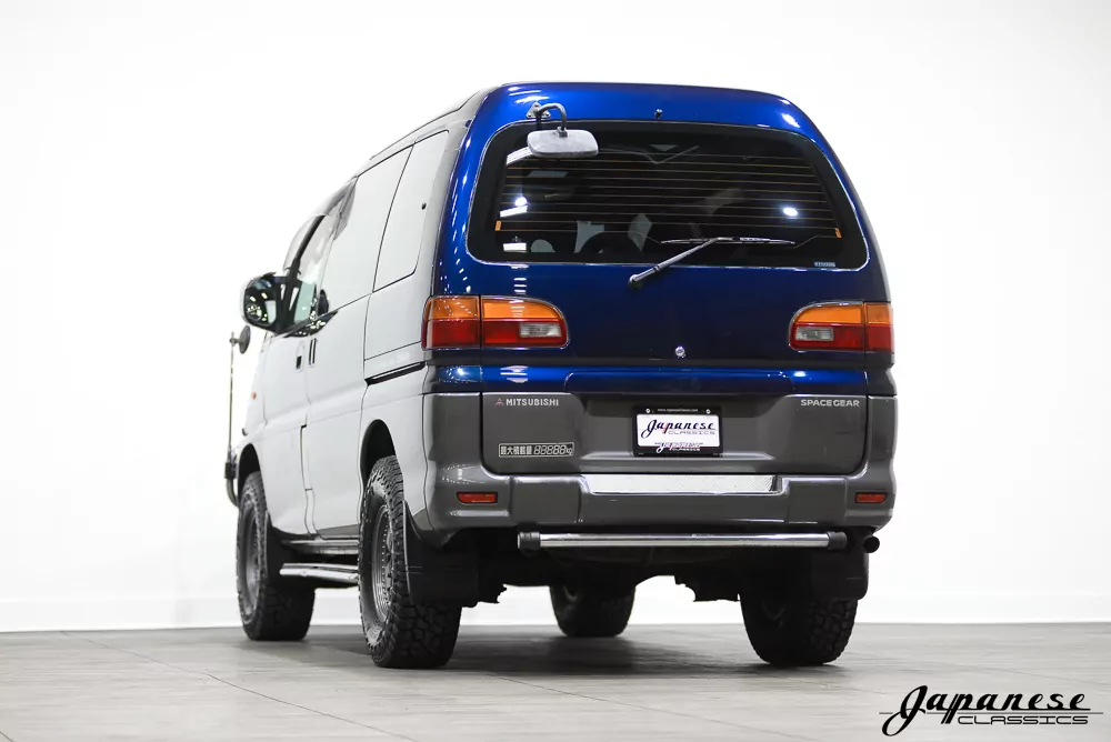1996 Mitsubishi Delica JDM car for sale — photo 6 of 25