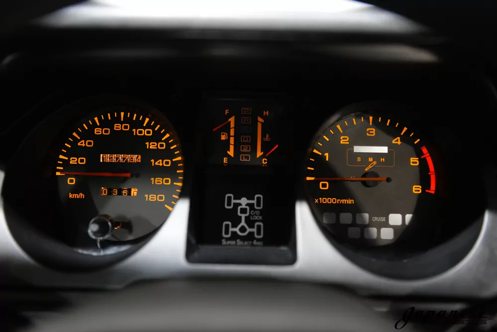 1995 Mitsubishi Pajero JDM car for sale — photo 13 of 25