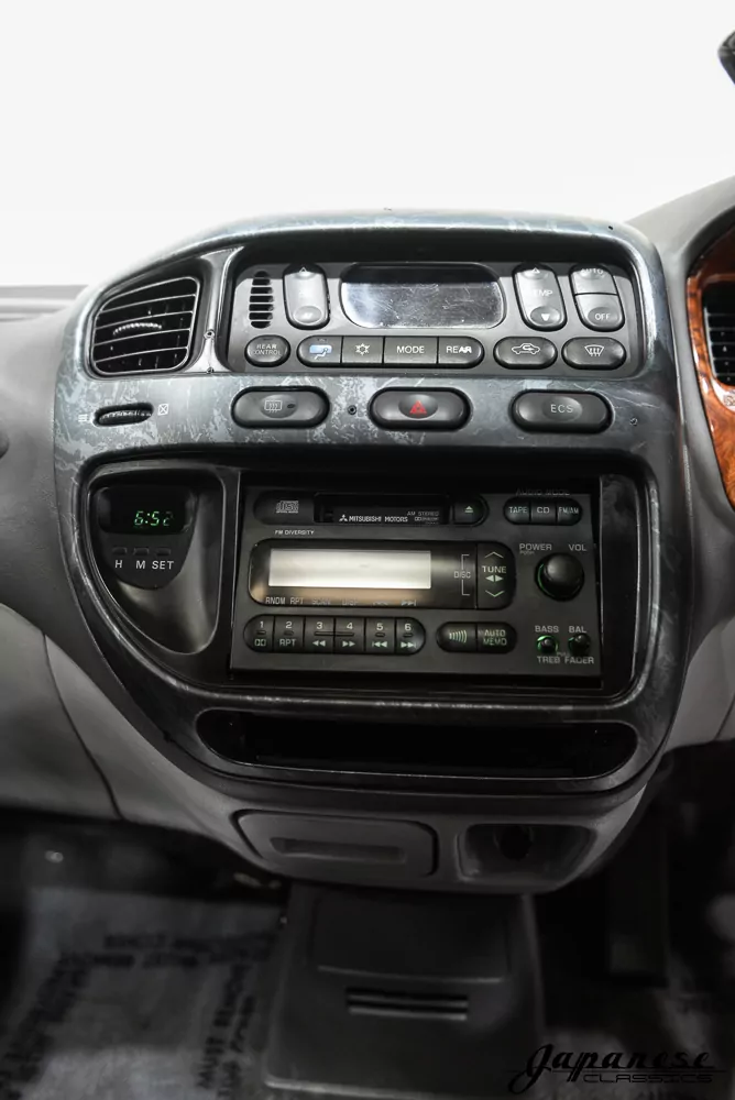 1996 Mitsubishi Delica JDM car for sale — photo 11 of 25