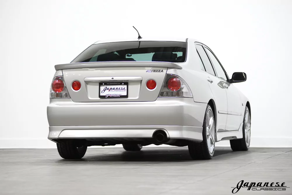1998 Toyota Altezza JDM car for sale — photo 8 of 25