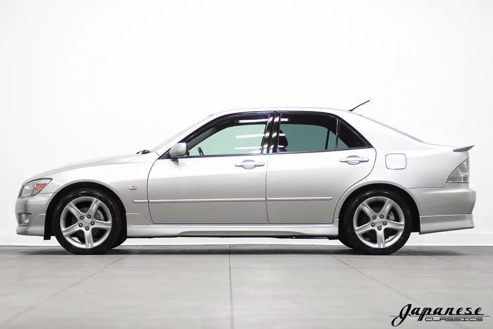 1998 Toyota Altezza JDM car for sale — photo 4 of 25