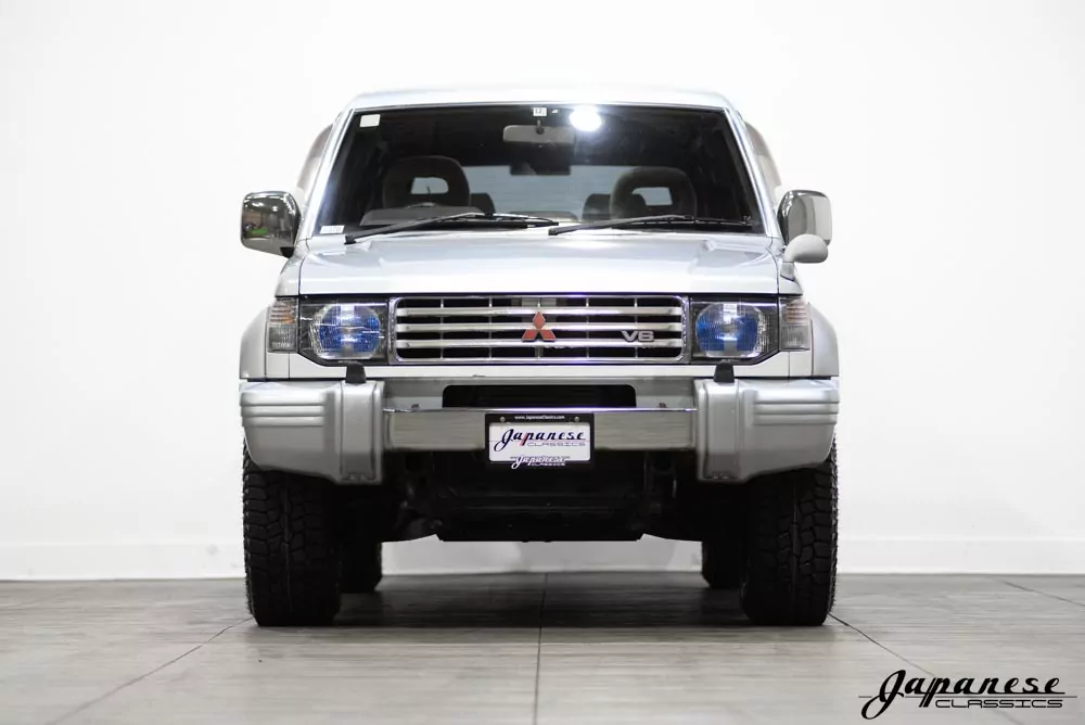 No.033 三菱自動車 Pajero 1996年モデル カタログ 1996 Mitsubishi Pajero 3.0 – Japanese Classics