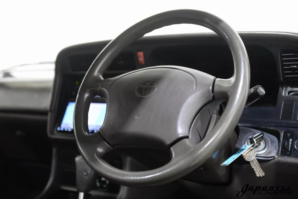 1993 Toyota HiAce JDM car for sale — photo 14 of 25