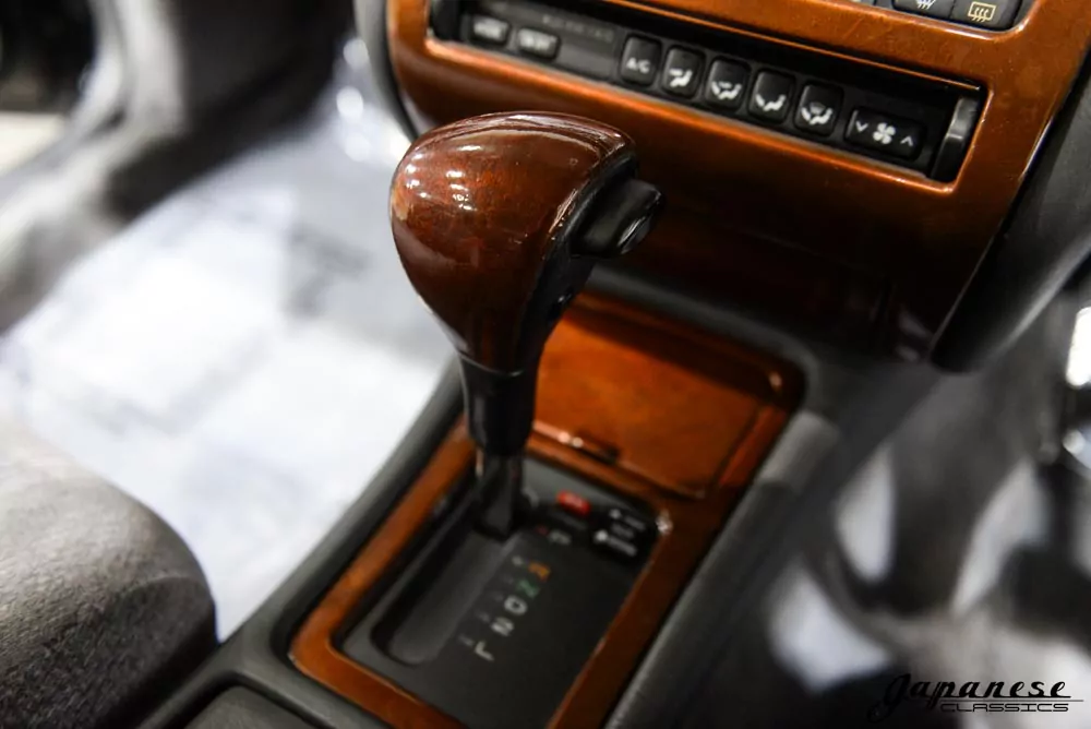1994 Toyota Crown JDM car for sale — photo 10 of 25