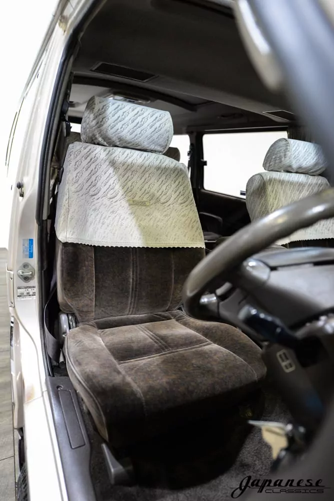 1993 Toyota HiAce JDM car for sale — photo 16 of 25