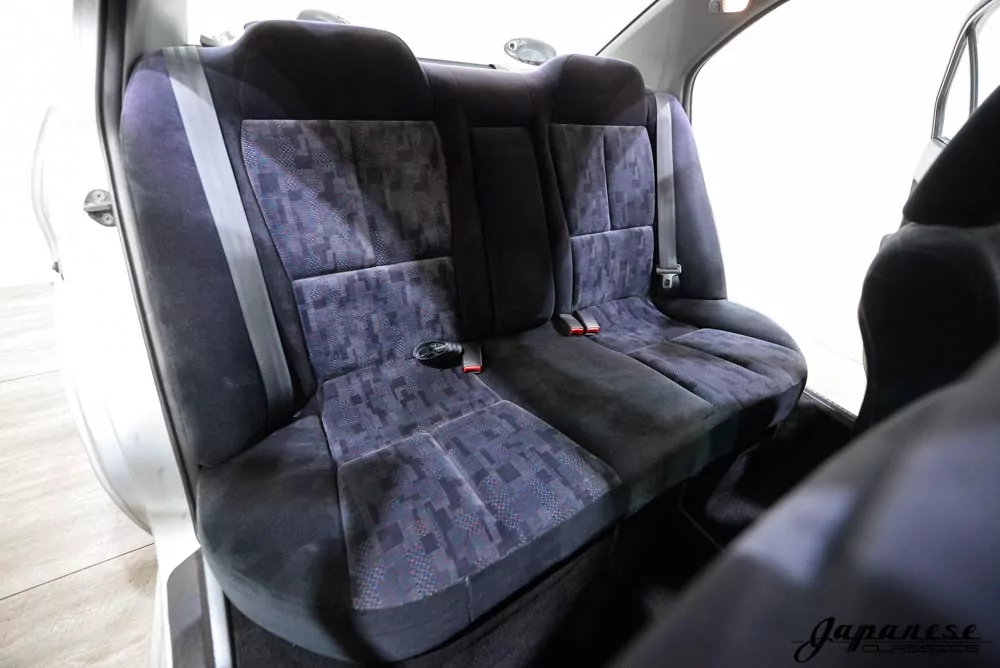 1996 Mitsubishi Galant JDM car for sale — photo 17 of 25