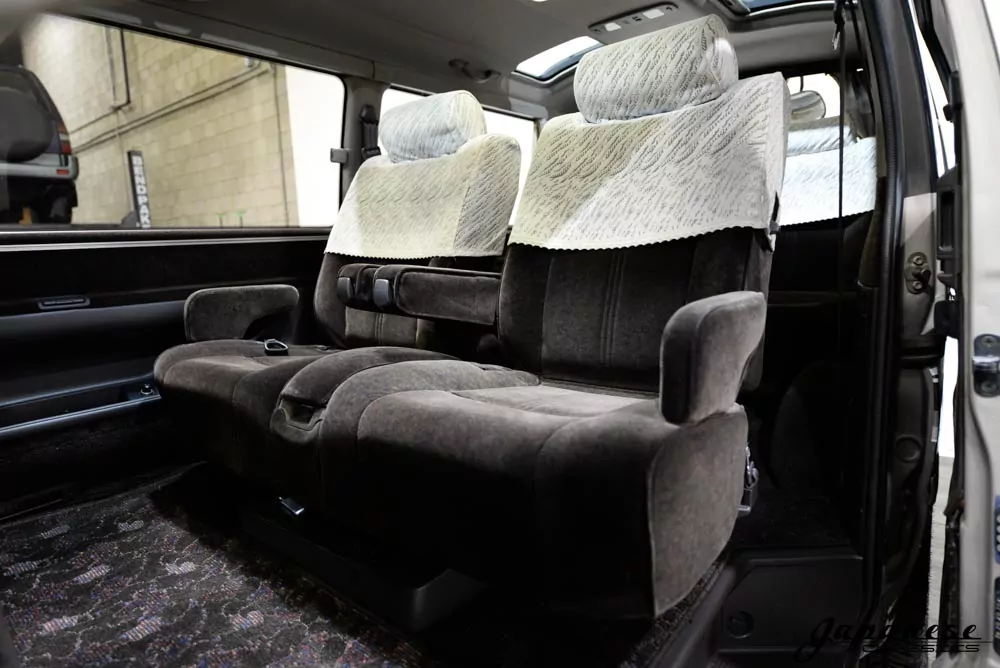 1993 Toyota HiAce JDM car for sale — photo 18 of 25