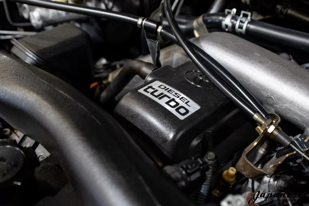 1997 Toyota Hilux Surf JDM car for sale — photo 24 of 25