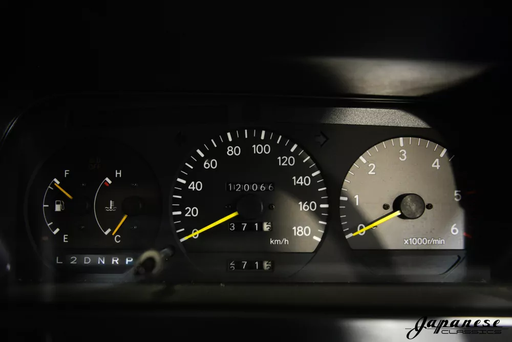 1995 Toyota HiAce JDM car for sale — photo 14 of 25