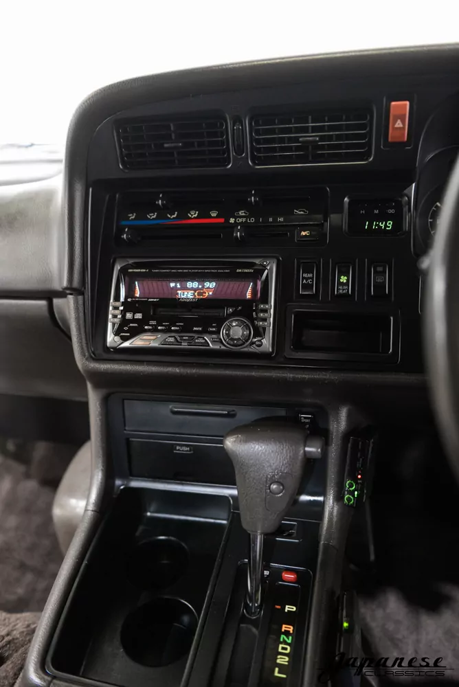 1995 Toyota HiAce JDM car for sale — photo 11 of 25