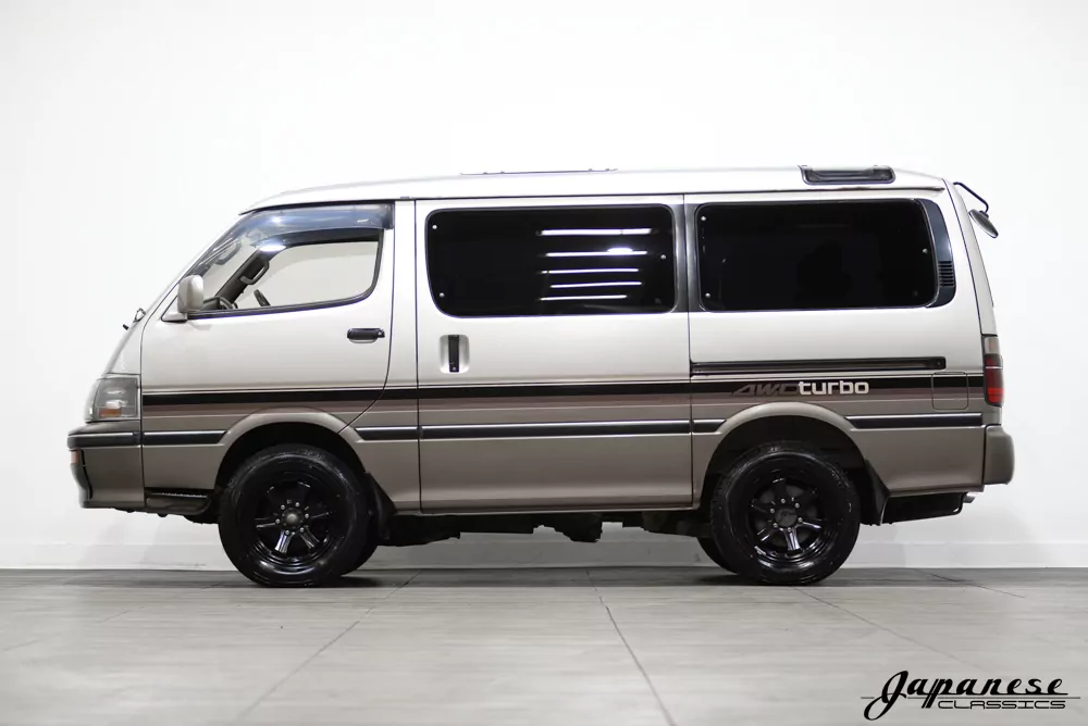 1995 Toyota HiAce JDM car for sale — photo 4 of 25