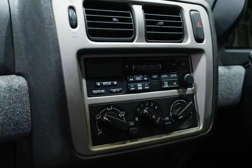 1998 Mitsubishi Pajero JDM car for sale — photo 12 of 25