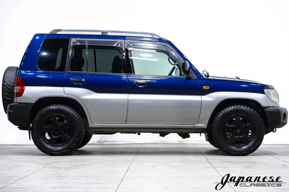 1998 Mitsubishi Pajero JDM car for sale — photo 5 of 25