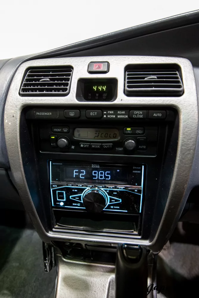 1998 Toyota Hilux JDM car for sale — photo 10 of 25