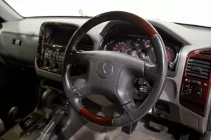 1999 Mitsubishi Pajero V78