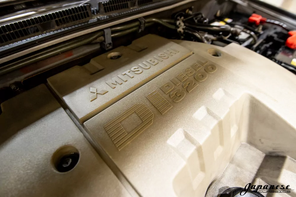 1999 Mitsubishi Pajero V78