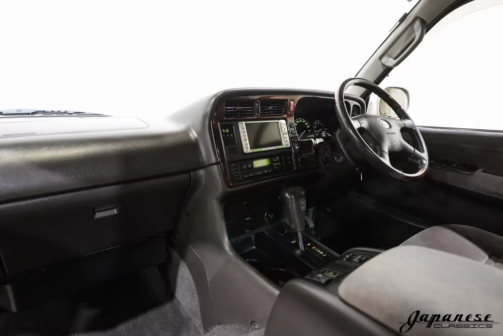 1999 Toyota Hiace Super Custom – Japanese Classics