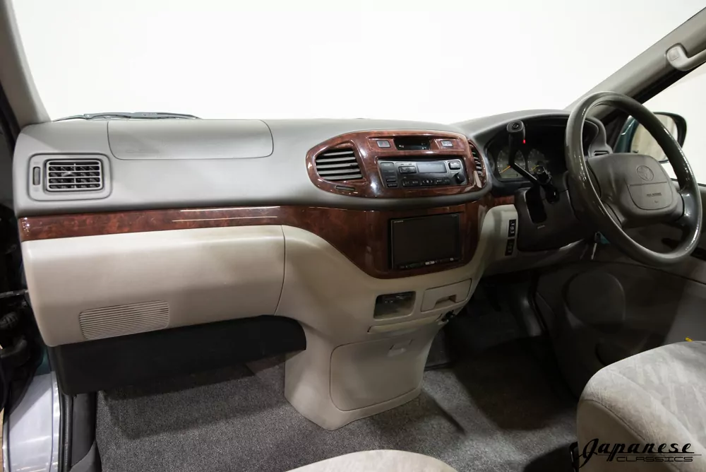 D*o様 ヒコセブン RAYS Caravan & Hiace 2台の計3台セッ D*o様