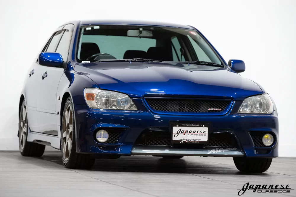 希少！トヨタ ALTEZZA スポーツメッシュグリル 青 2000 Toyota Altezza – Japanese Classics
