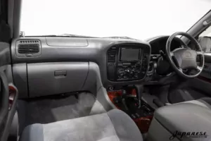 1998 V8 Toyota Land Cruiser – Japanese Classics