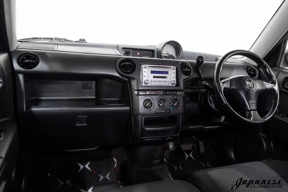 2000 Toyota bB AWD