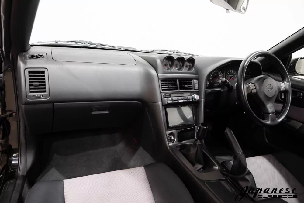 2000 Nissan Skyline JDM car for sale — photo 9 of 25
