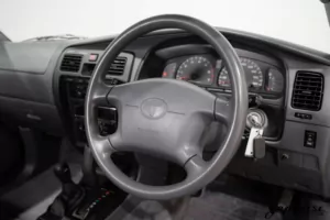 1999 Hilux Surf SSR-X Modellista