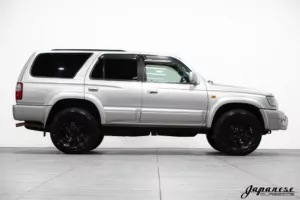 1999 Hilux Surf SSR-X Modellista