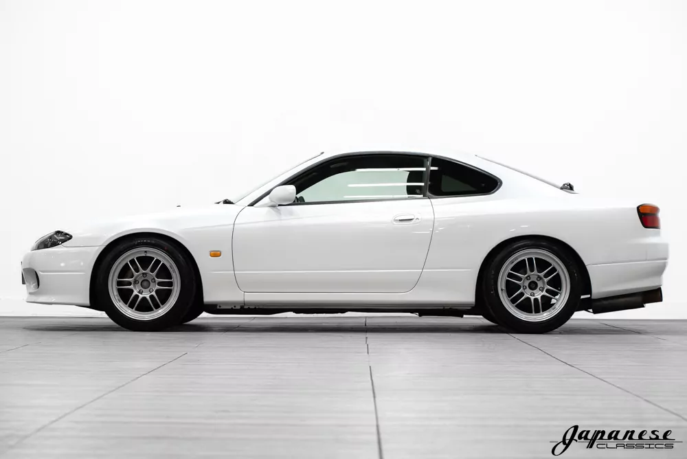 EBBRO　ニッサン　シルビア　スペックR　 S15　1999　白 EBBRO ニッサン シルビア スペックR S15 1999 白 1999 Nissan SILVIA