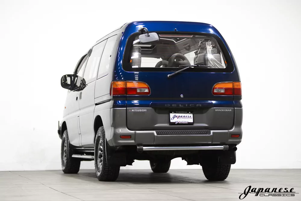 1994 Mitsubishi Delica Crystal Lite